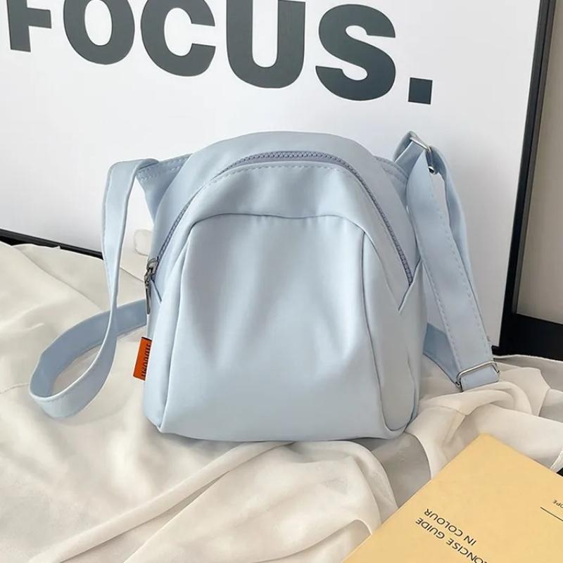 New Arrival Trendy Nylon Shell Crossbody Bag with Zipper Lightweight and Spacious Stylish Women s Bag clutch