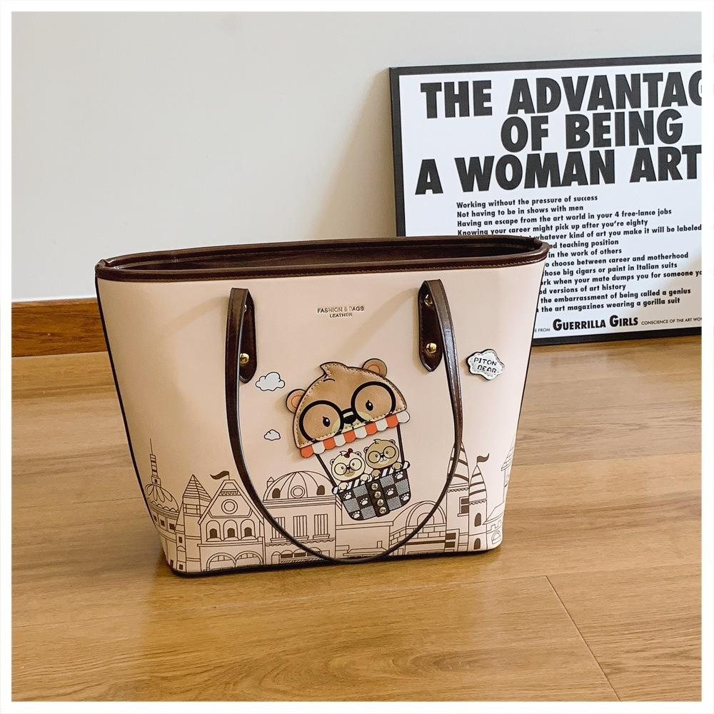 

Fashion-forward Bear Print Design Shoulder Bag Large capacity Casual Handbag Adorable Underarm Bag Outing