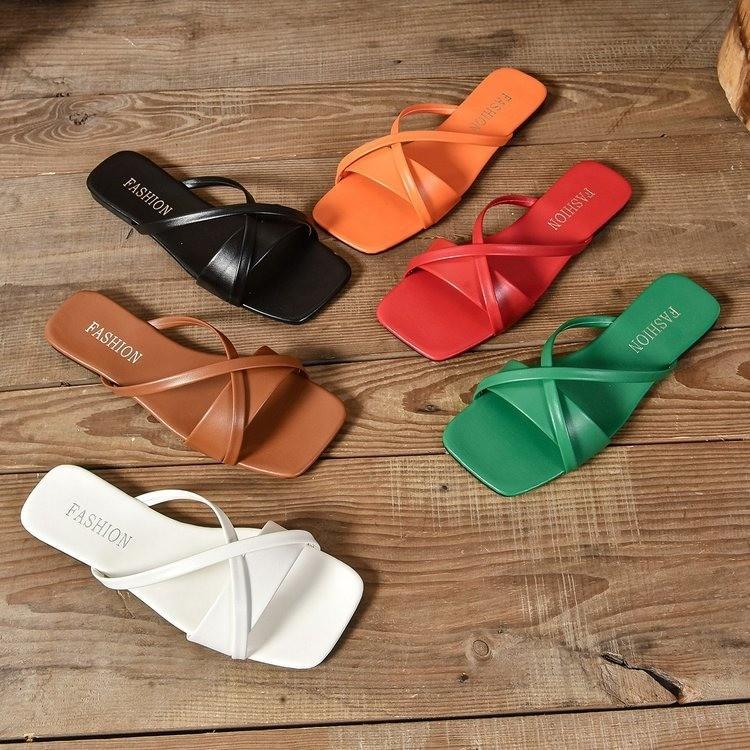 European and American large-size casual flat-bottomed cool slippers women's 2024 autumn new square head fashion outer wear candy-colored beach shoes