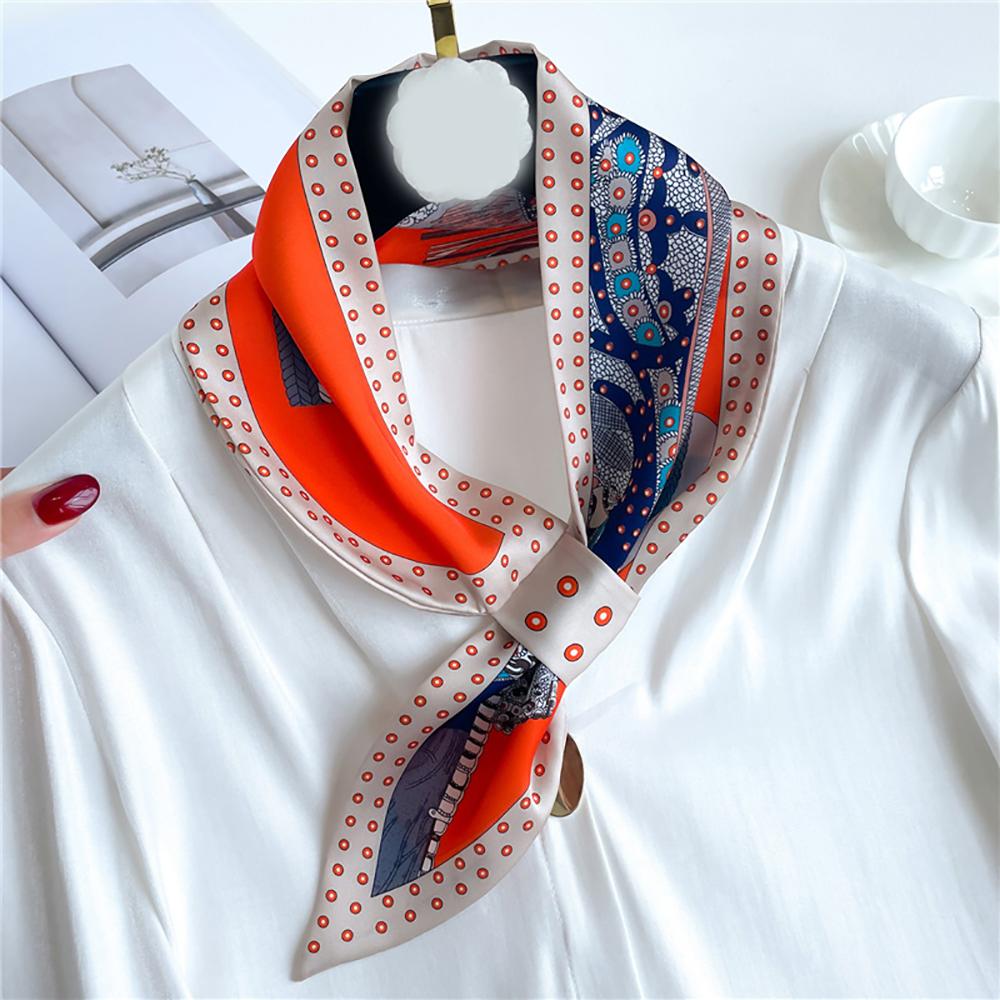Luxusmarke Pferde-Print Schmaler Halstuch-Schal für Damen Satinseide Bänder Bandana Damen Krawatte Handgelenkwickel Schal Echarpe
