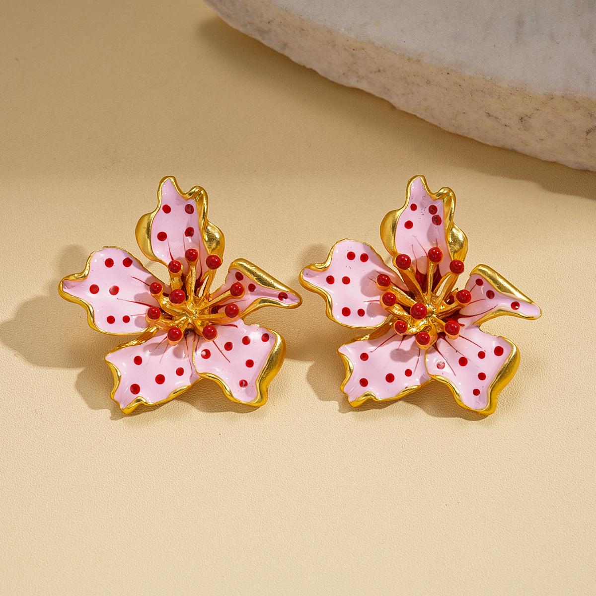 

European and American dripping oil flower silver needle simple and sweet earrings niche earrings