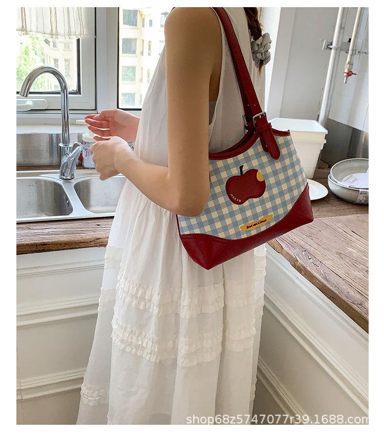 Cute Apple Plaid Large Bag for Women, 2025 Summer New Fashionable Foreign Large-capacity Shoulder Tote Bag