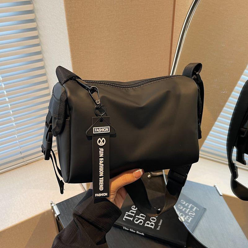 Customized Men's Large-capacity Japanese Shoulder Bag, Light Sports Messenger Bag, Leisure Travel Women's Fitness Women's Messenger Bag