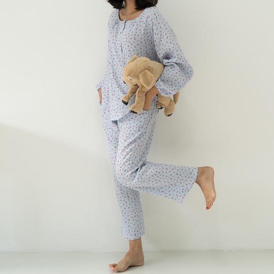 Skinny Five Little Cherry Round Neck Pure Cotton Yoru Pajamas 3 Types Choose 1