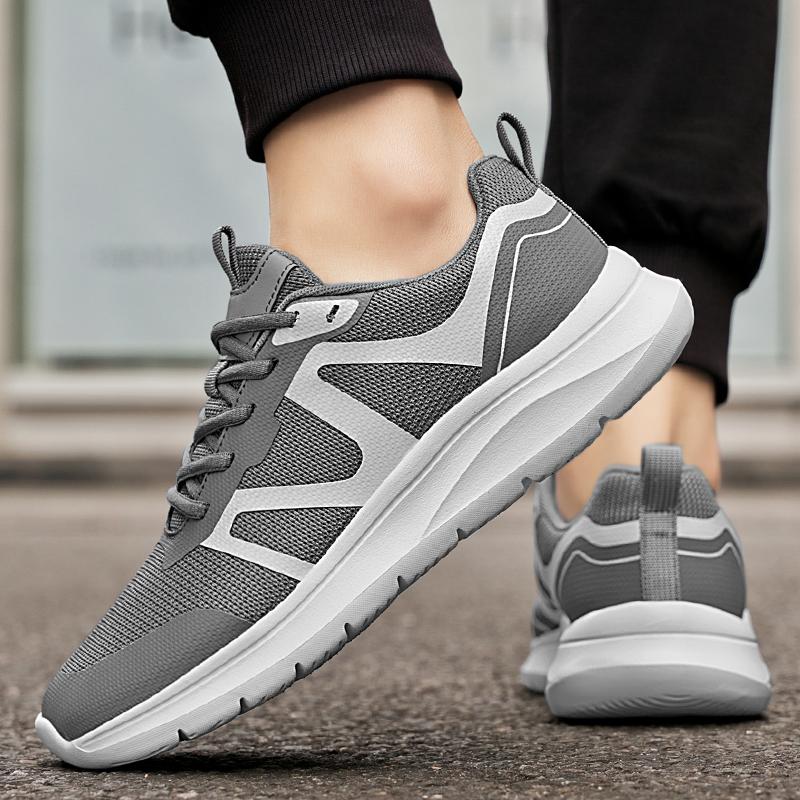 New Men Run Shoes Ultra Light Breathable Summer Outdoor Walking Shoes Fashion Hot Selling Anti Slip Wear-resistant Casual Shoes