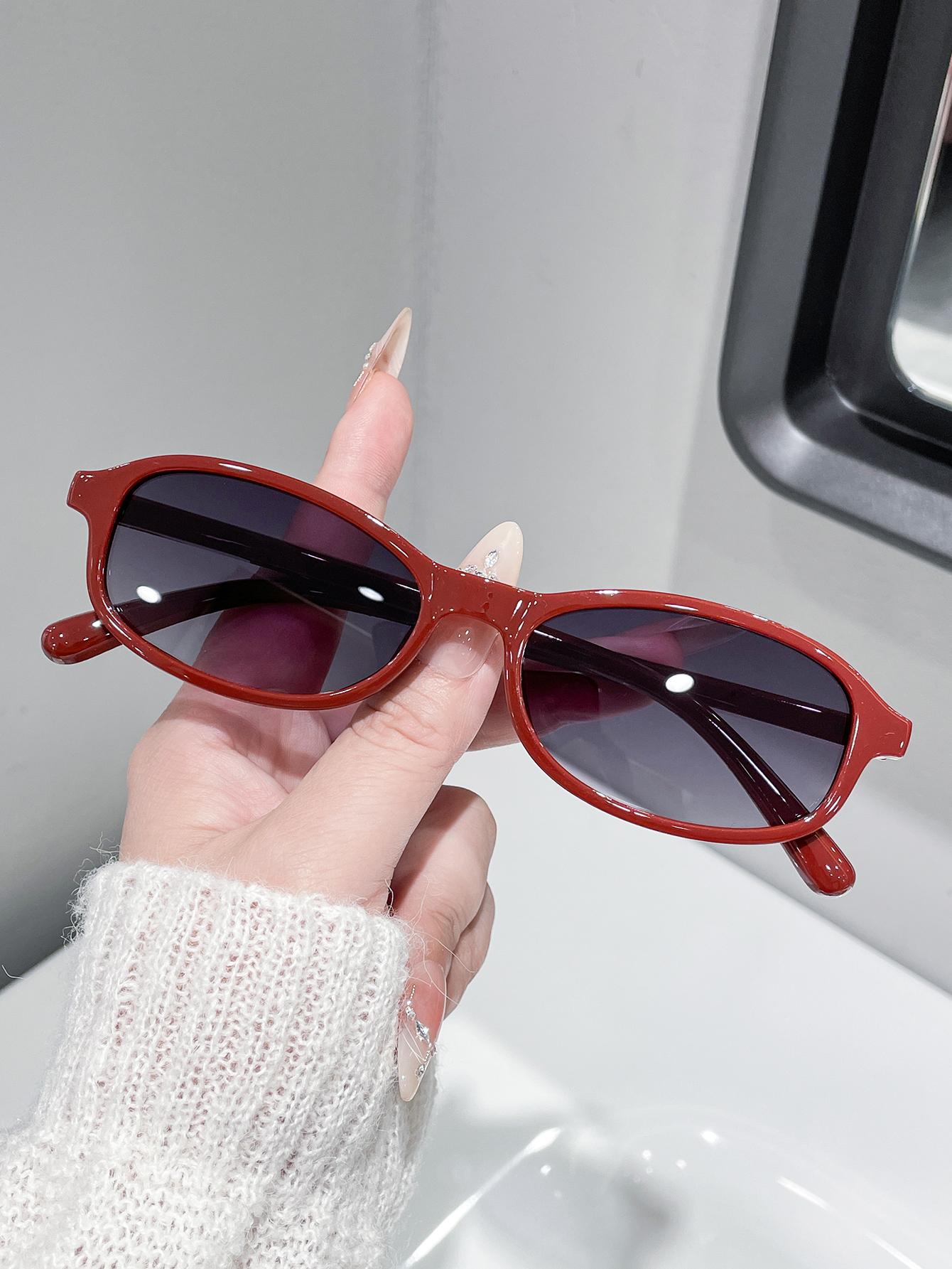

Universal Unisex Retro Minimalist Style Small Frame Fashion Glasses Suitable for Daily Wear And Street Photography красный