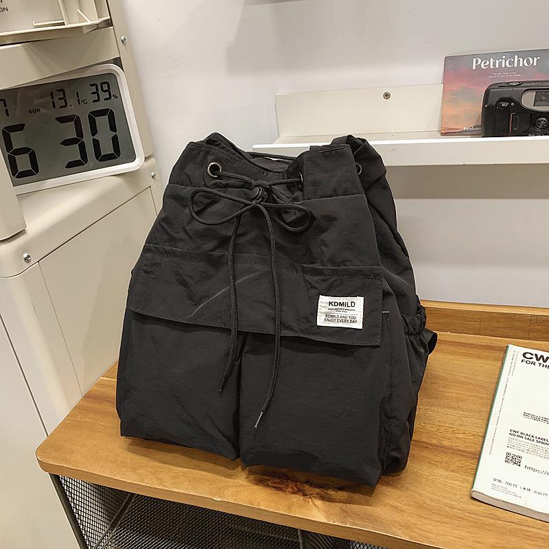 Dámský lehký outdoorový batoh na cestování, turistiku, horolezectví a cyklistiku – všestranný školní batoh na jarní výlety