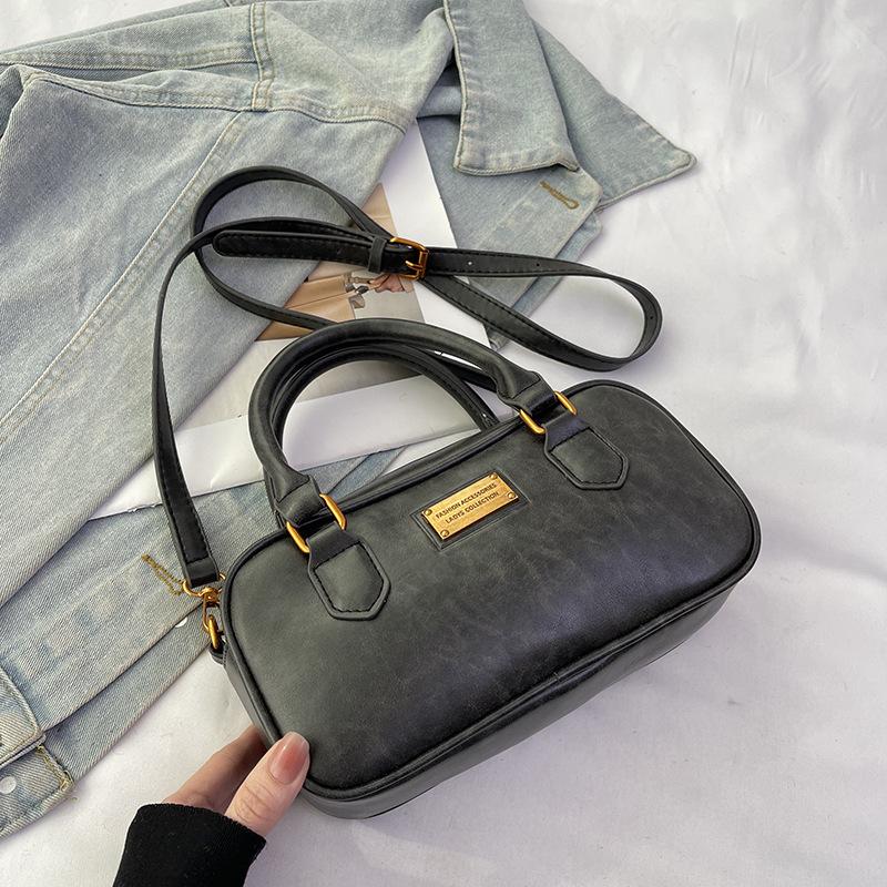 

Премиальная ретро нишевая сумка женская новая осенне-зимняя универсальная сумка-мессенджер модная портативная сумка-подушка