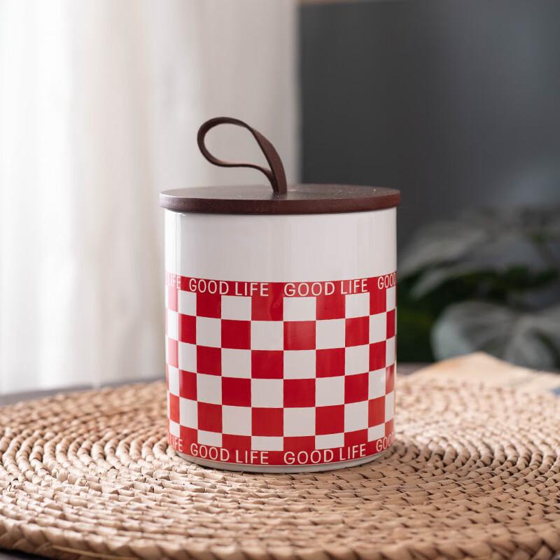 ZISIZ Checkered Ceramic Storage Jar with Lid