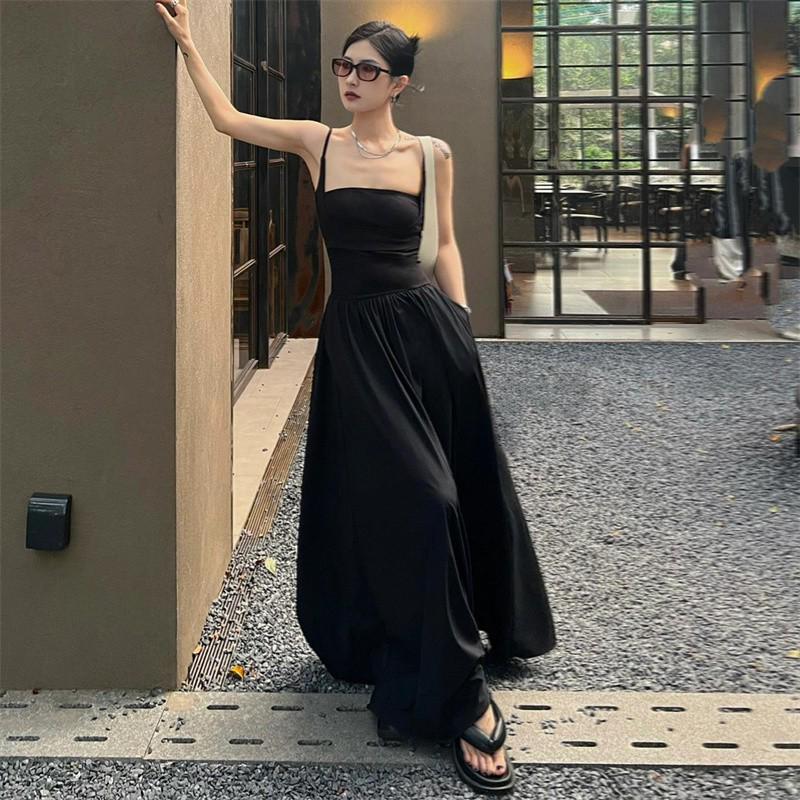 Women's French Hepburn-Style Black Summer Suspender Dress: Elegant and Breezy for Seaside Vacations