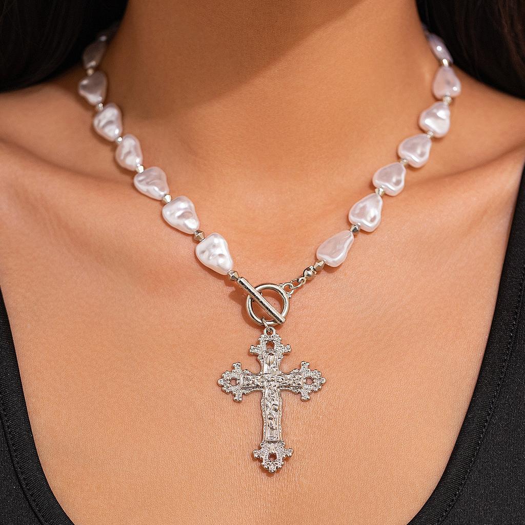 Hip Hop Personality Cross Ot Buckle Necklace, Baroque Alien Pearl Beaded Collarbone Chain
