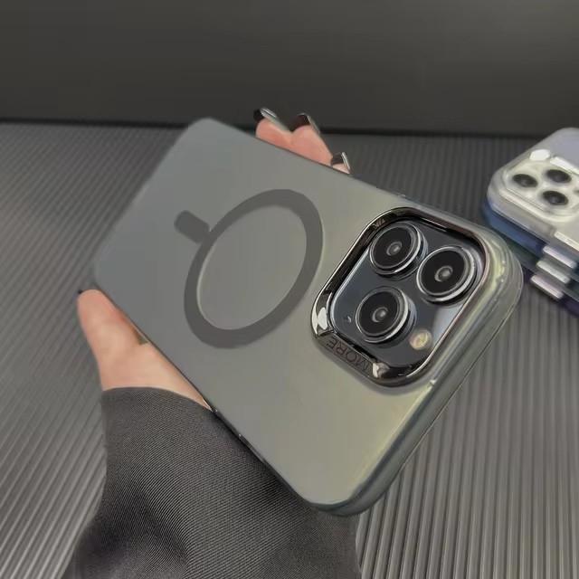 Ultra Thin Transparent Hard PC Magnetic Phone Case For iPhone 15 14 13 12 11 Pro Max 15 Plus For Magsafe Wireless Charge Cover