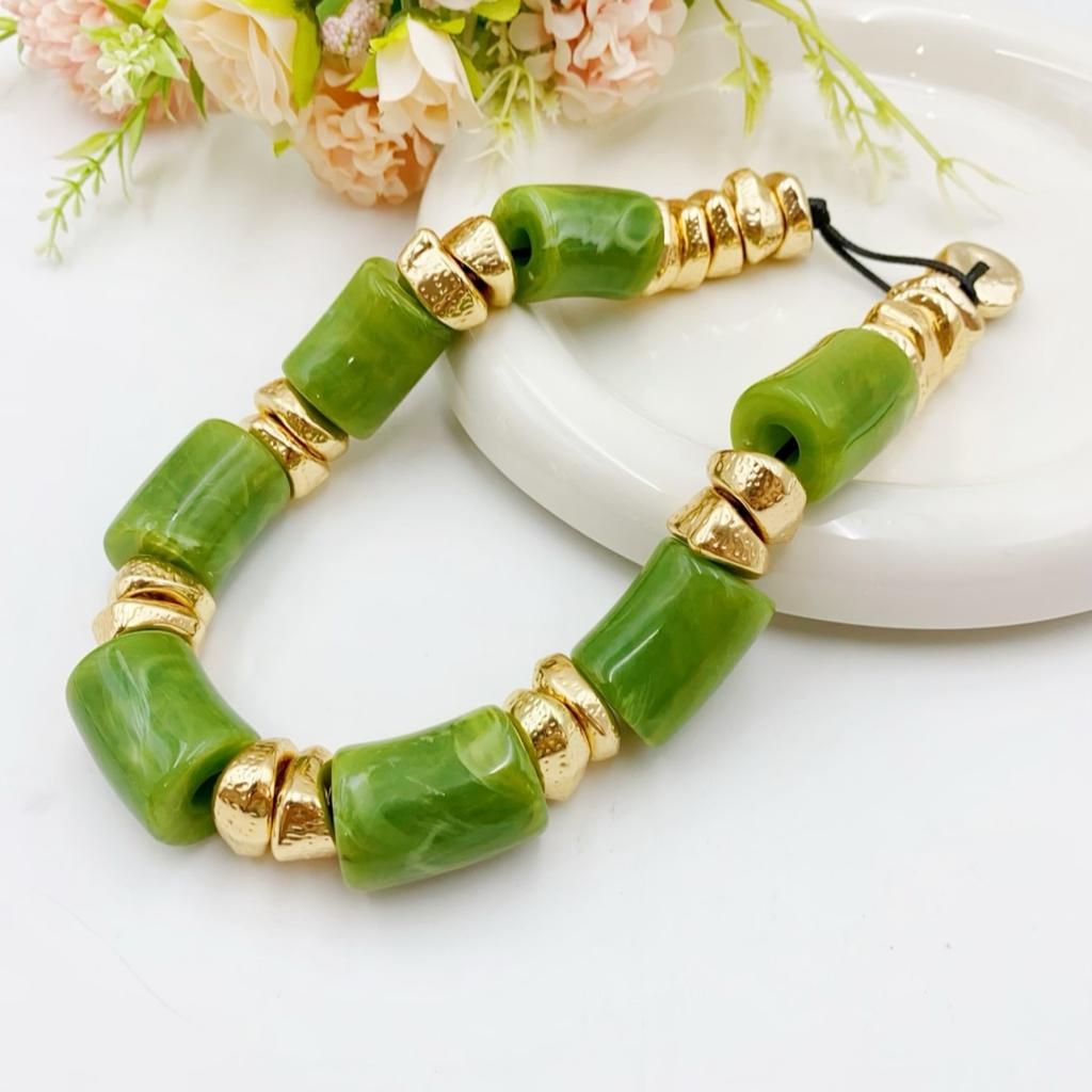 1 Acrylic Tube Exaggerated and Atmospheric Necklace Suitable for Women's Daily Wear
