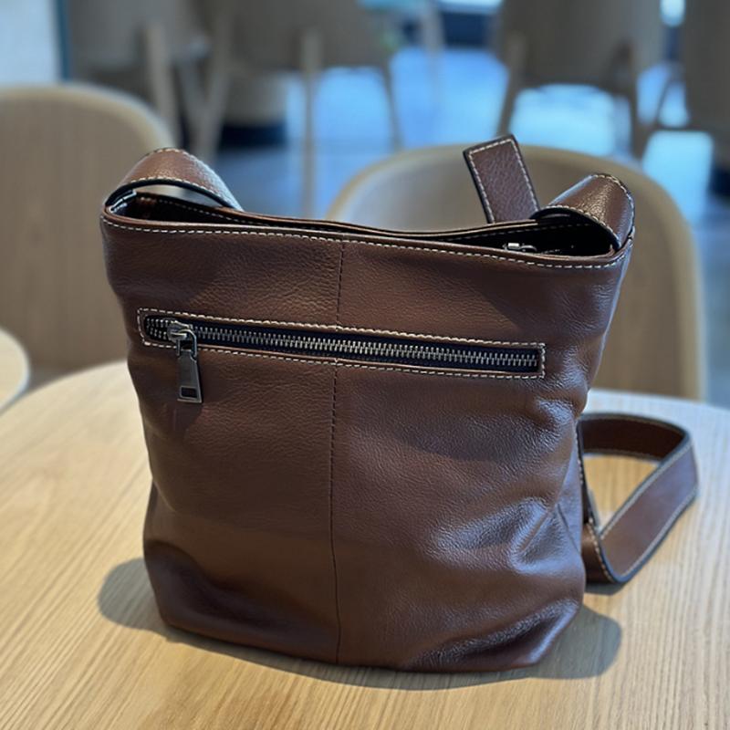 2026 New Japanese Casual Cowhide Crossbody Bag Retro All-matching Leather Women's Shoulder Bucket Bag Soft Leather