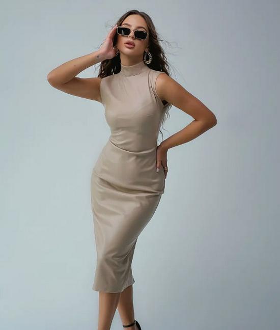 

Платье-бодикон из ПУ-кожи без рукавов с высоким воротом и разрезом для женщин 2024 Small грязно-белый