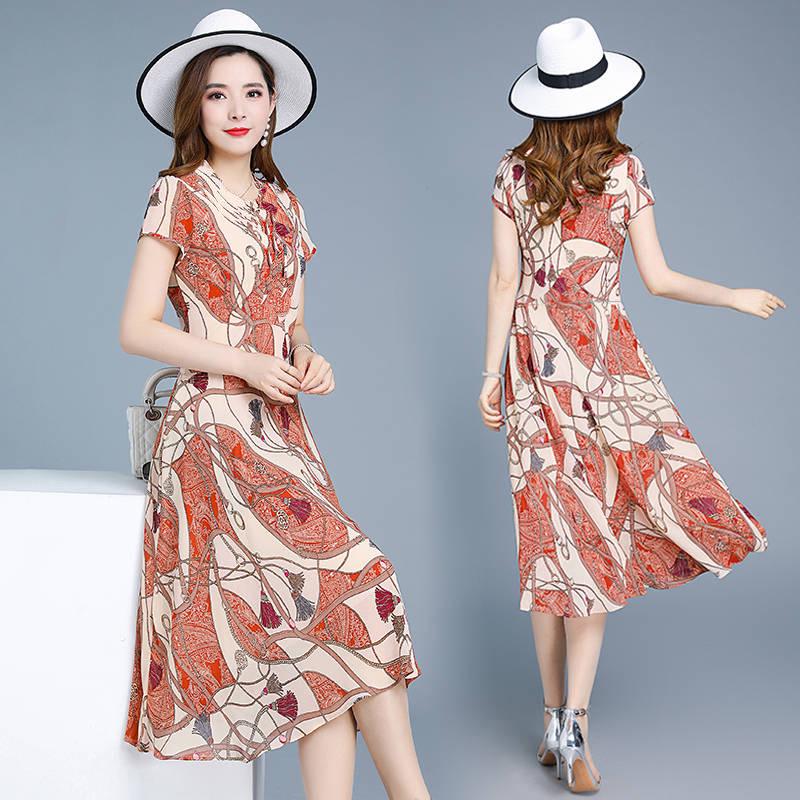Floral Slimming Plus Size Midi Dress for Middle-Aged Women