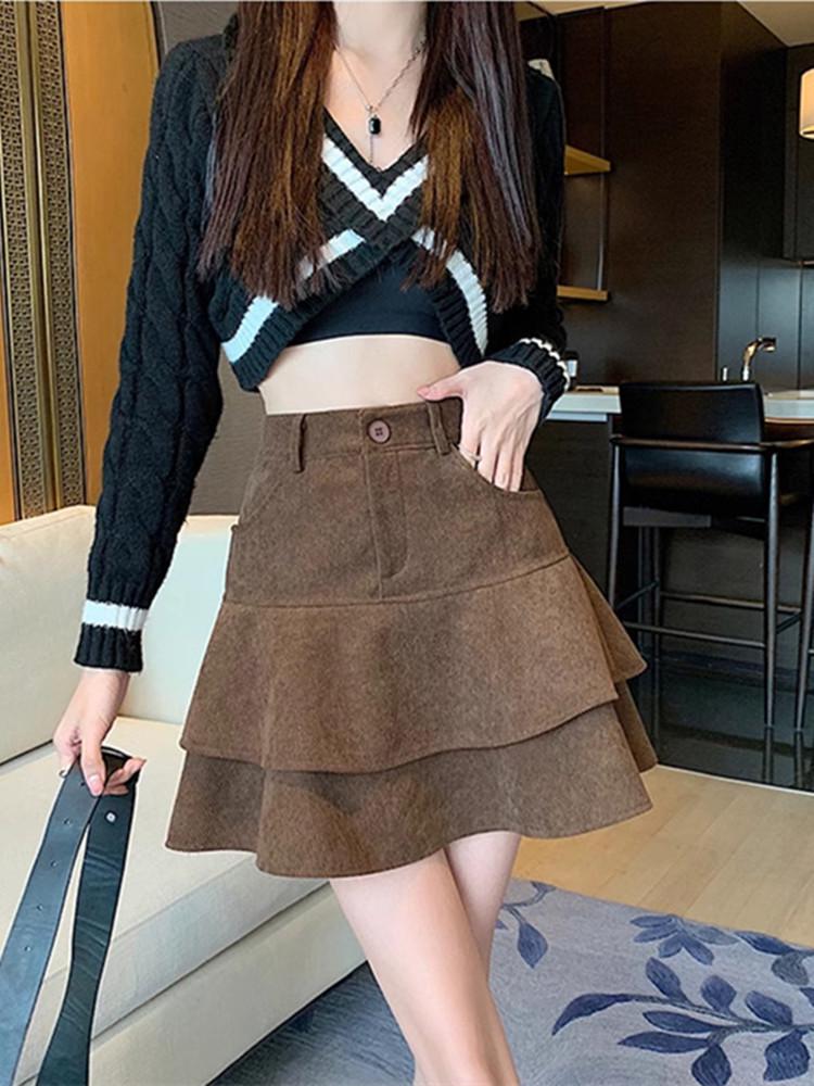 Women's Coffee Corduroy Pleated High-Waisted A-Line Skirt - Hip-Hugging Fluffy Short Skirt for Fall/Winter