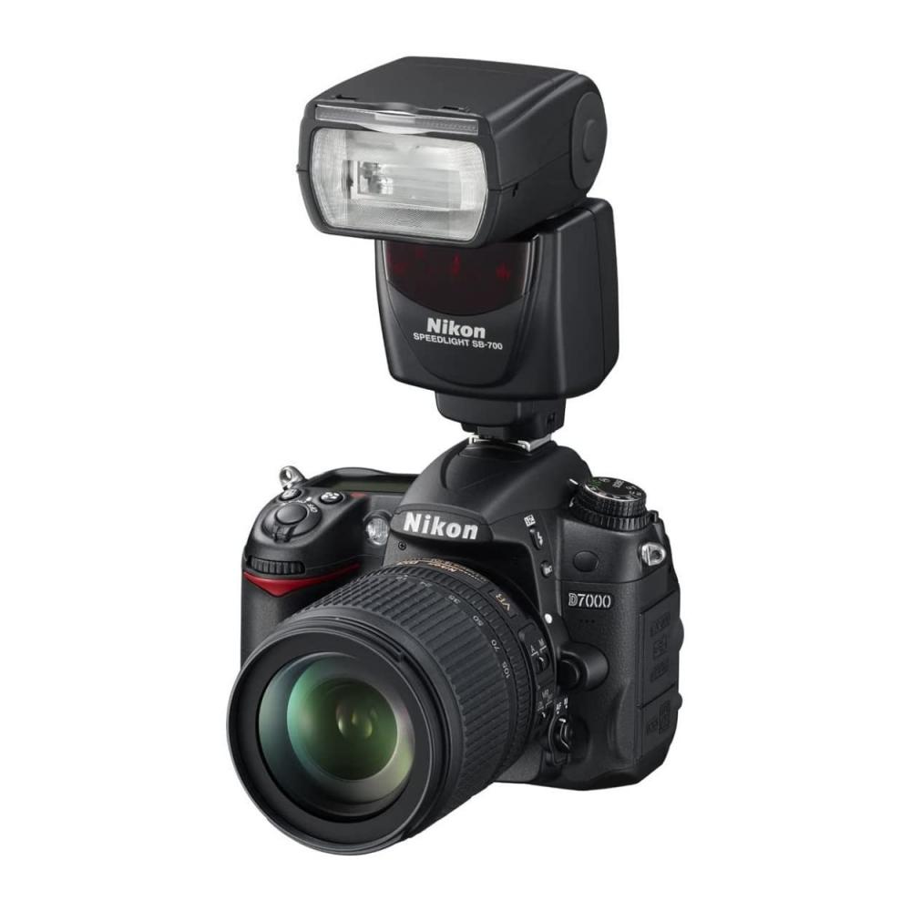 Blesk Nikon SB-700