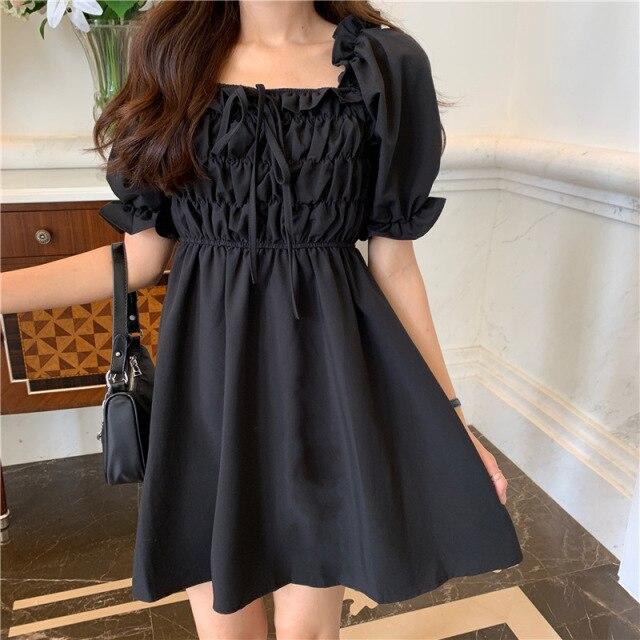 

Летнее плиссированное платье с открытой спиной и рюшами с квадратным вырезом и рукавами-пузырьками, чистое черное повседневное платье трапециевидной формы L чёрный