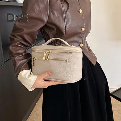 Cosmetic Bag Makeup Case with Handle Large Capacity Zipper Closure Lightweight Portable Vanity Case Travel Toiletry Bag