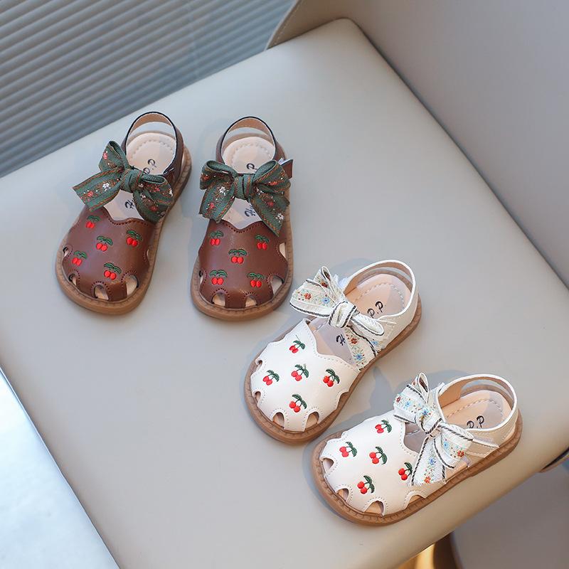 Children Sandals Girls Flower Embroidery Princess Sandals  Fashion New Soft Sole Casual Shoes Size 22-31