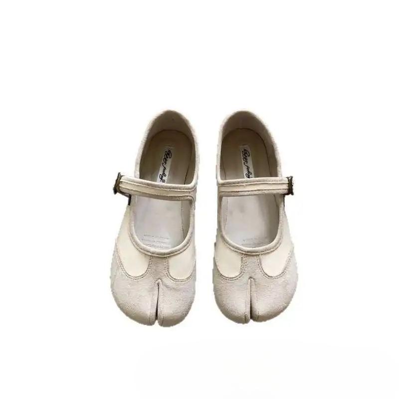 Fashion Red Design Sensation Mary Jane Split-Toe Women's Shoes Spring Autumn New Korean Style Pig Hoof Single Shoes Fashionable Casual