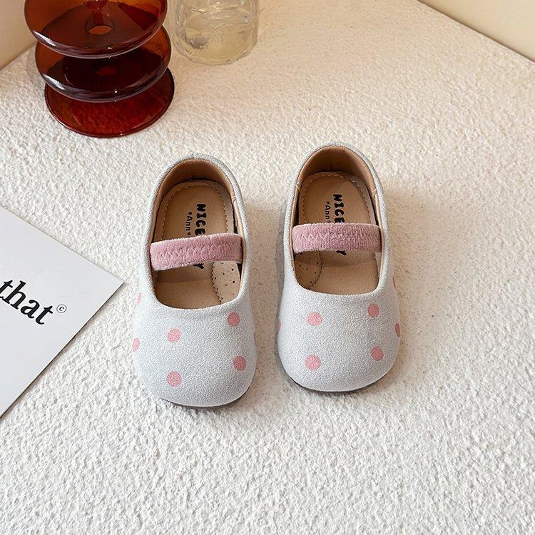 

Женские кожаные туфли-сокровища 2025 весна и осень новые балетки с круглым носком маленькие туфли-леди туфли для девочек туфли принцессы женские сокровища дофамин горошек 33 серо голубой