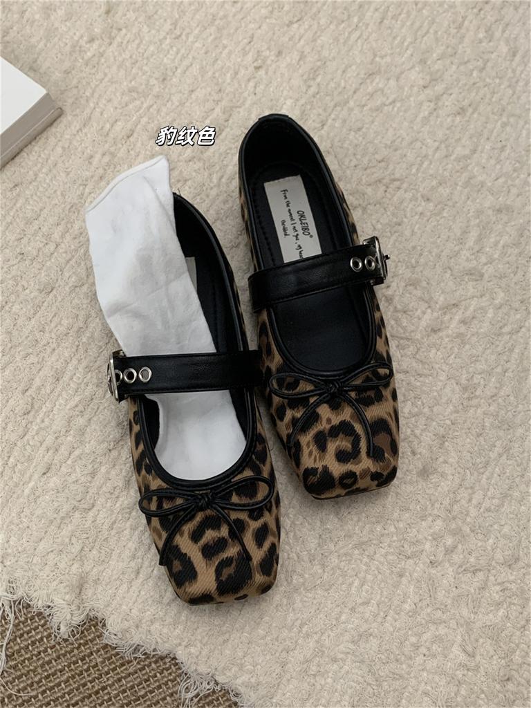 Eckige Spitze Leopardenmuster flache Französische Mary Jane Einzel Schuhe Damenschuhe 2025 neu Herbst silber Ballett Abendschuhe