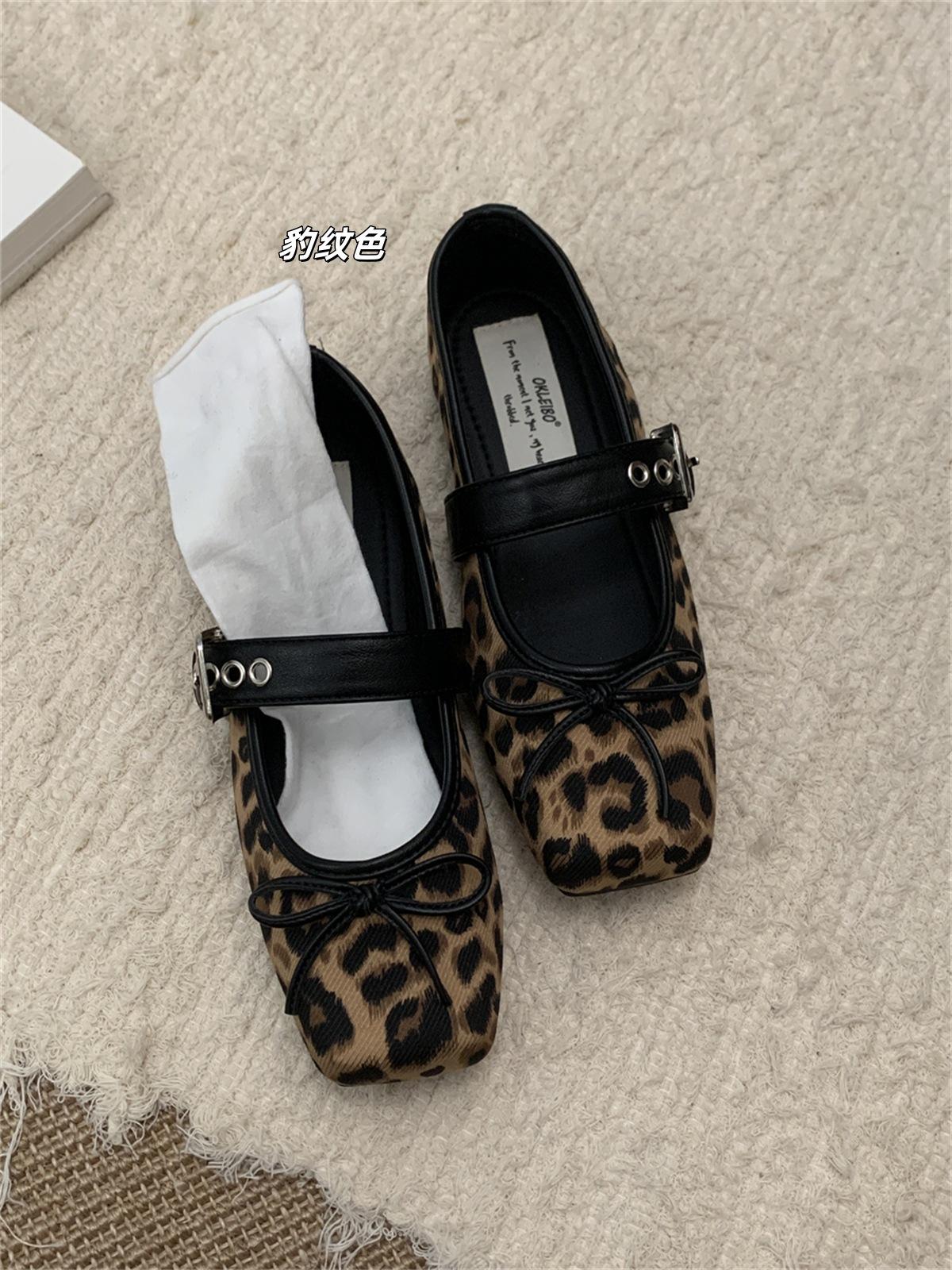 

Туфли-балетки с квадратным носком с леопардовым принтом, французские Мэри Джейн, женская обувь 2025, новые осенние серебристые балетки для вечера 40 цветной печати леопарда