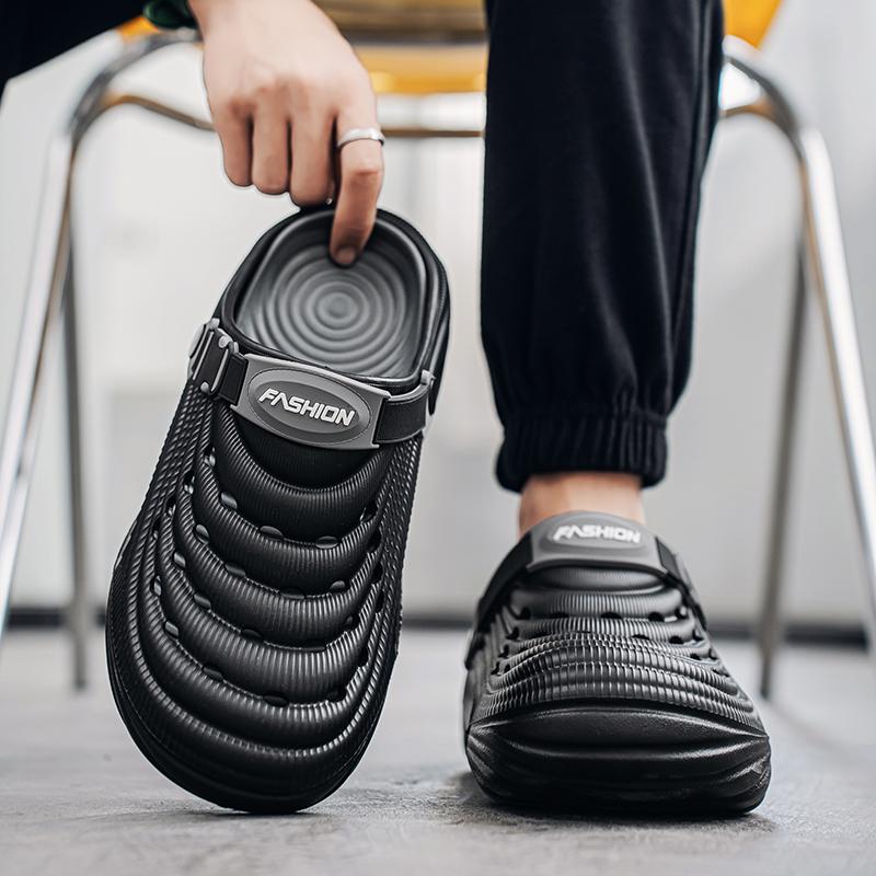 Summer Mens Outdoor Slippers New High Quality Clogs Platform Non-Slip Beach Sandals Lightweight Comfy Soft Men Sandals Mocassins
