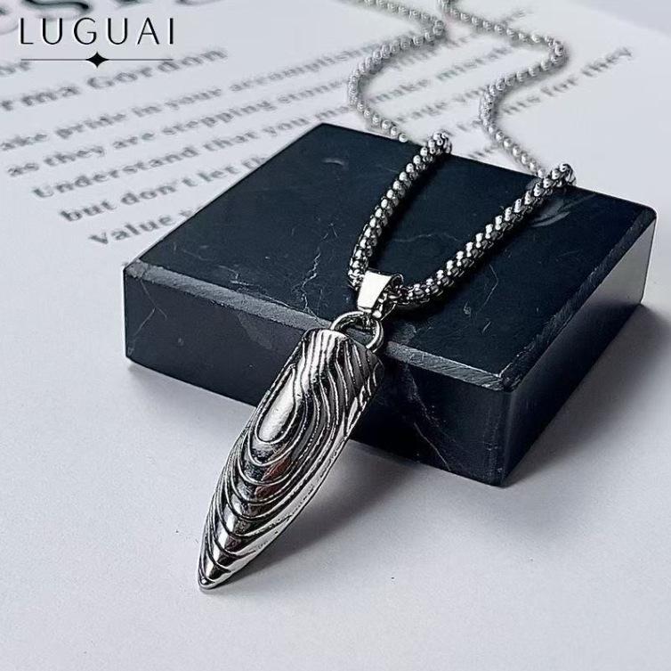 Men's Trendy Letter Necklace: Versatile Light Luxury Cuban Chain Choker