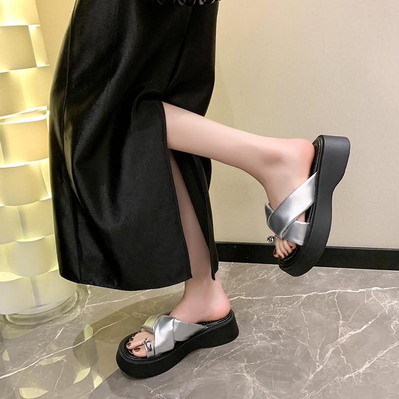 Patent Leather Pointed Toe Single Shoes with Rivet Outside Wear New Summer Shallow Strap Mary Jane Kitten Heels