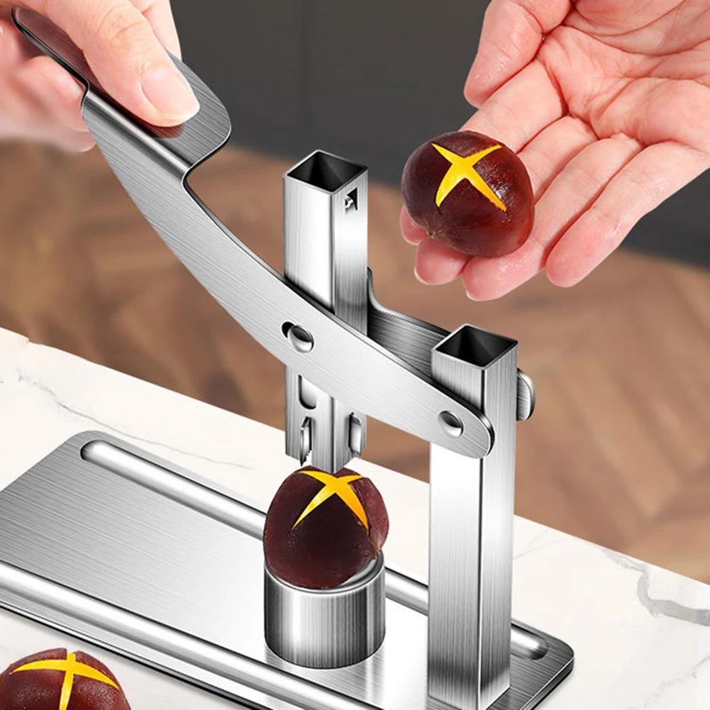 Kitchen Use Snack Preparation 18*18*8cm Chestnut Cutter Ergonomic Nut Cracker Reusable Nut Opener Compact Storage