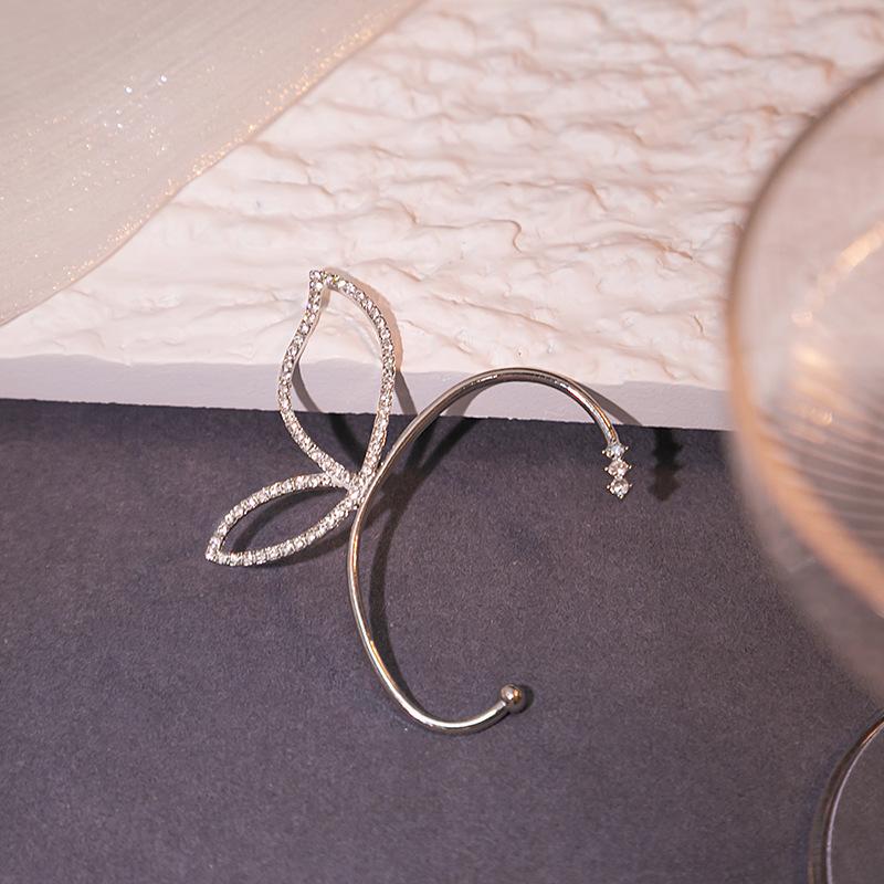 

Серьги-бантики «Французский романтический эльф» 2022 – Модные серьги-каффы в стиле феи