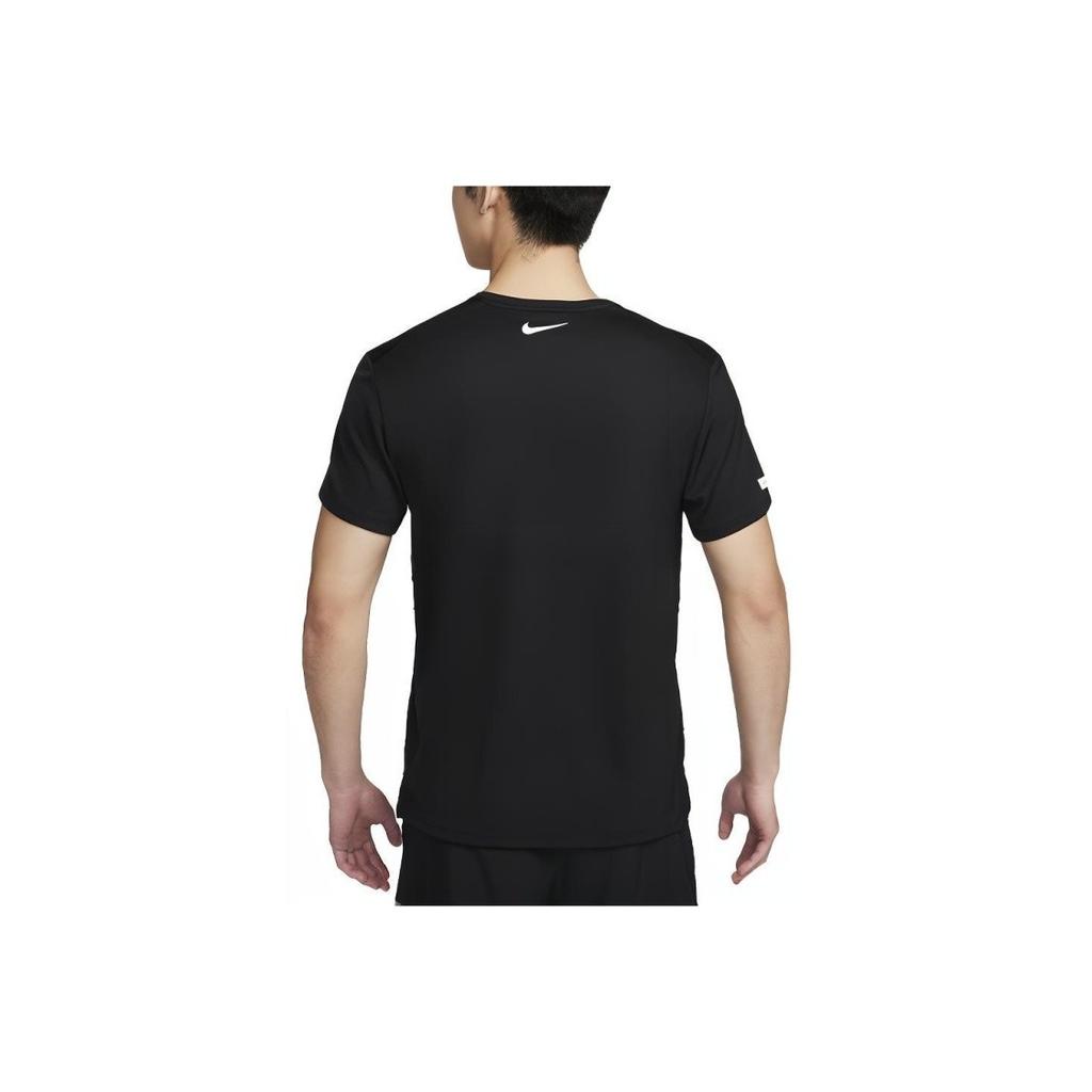 Nike Men's Black Short-Sleeve T-Shirt with Striped Logo Print