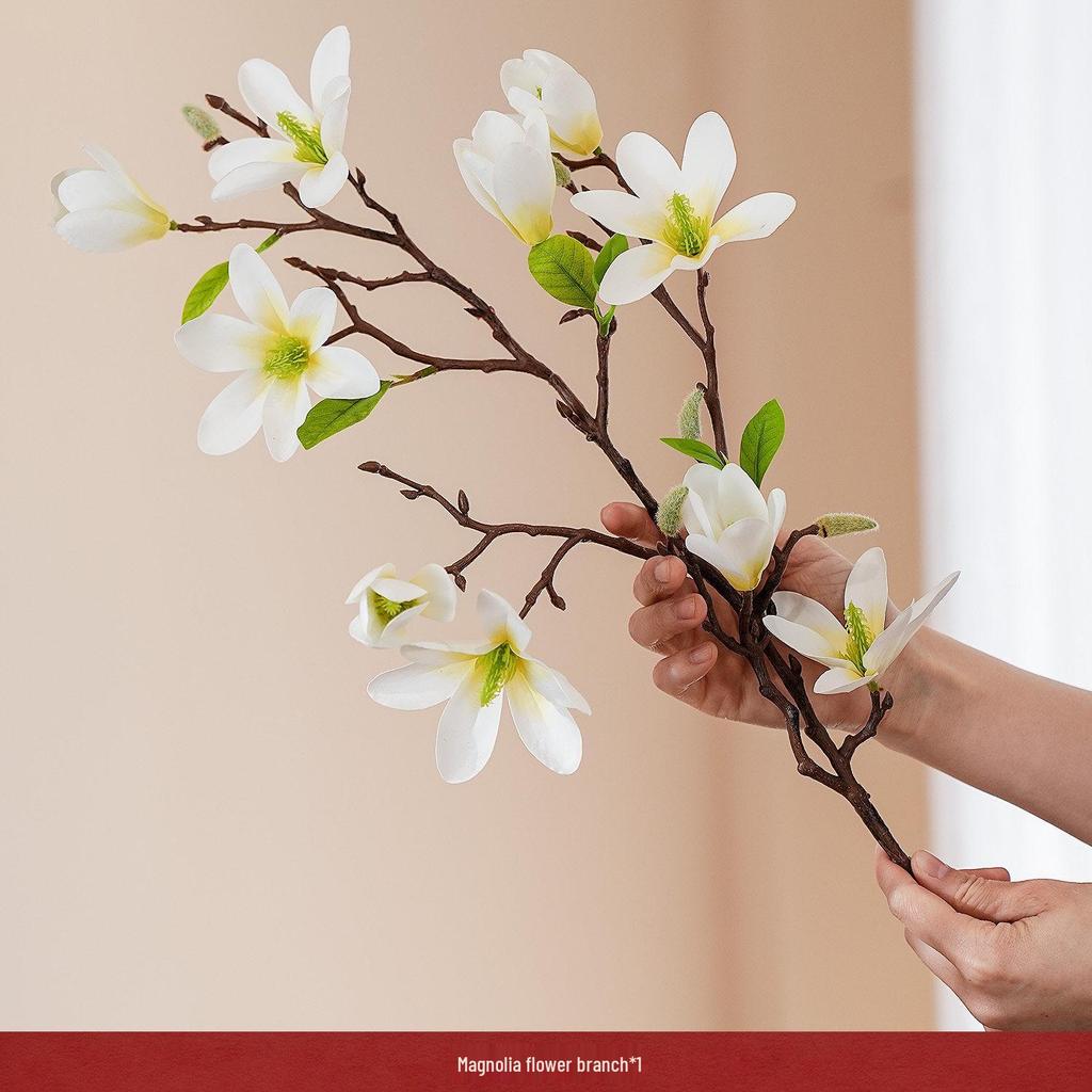 Chinese Magnolia Vase: High-Grade Blue & White Porcelain for Elegant Living Room Decor