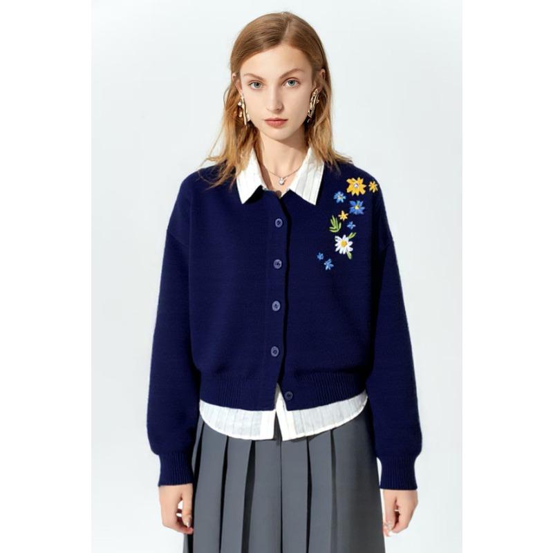 

Весенне-осенний новый кардиган крупной вязки на пуговицах с цветочной вышивкой в стиле нежного ветра, повседневный универсальный свитер для женщин темно-синий