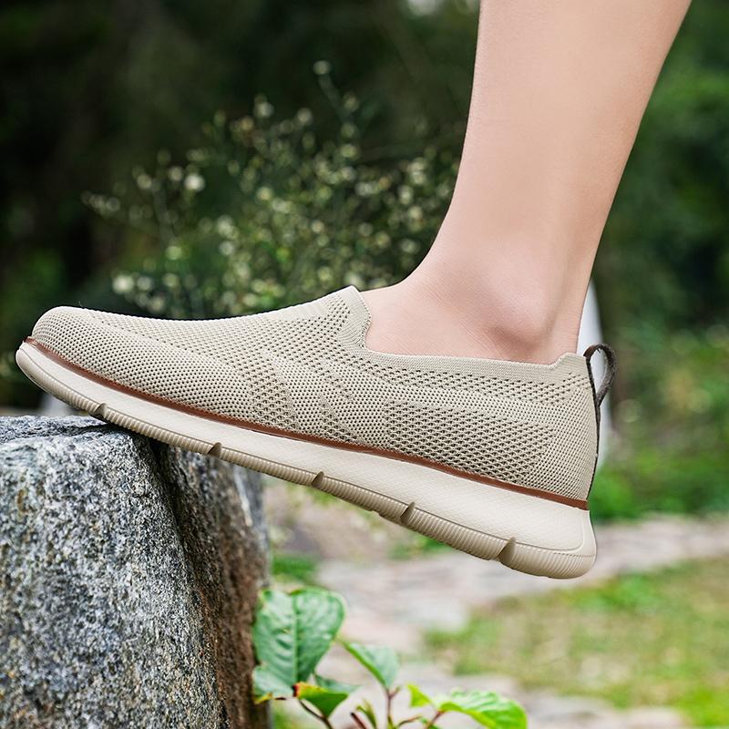 Breathable Mesh Men's Loafers Retro Style Slip-ons Men Anti-slip Casual Sports Shoes Elastic Walking Shoes Big Size