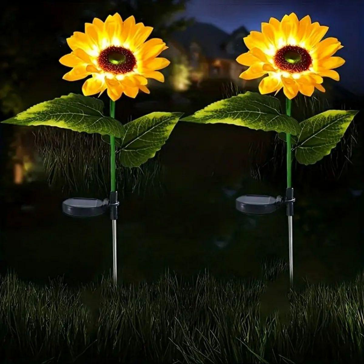 Waterproof 3-Head Sunflower LED Solar Garden Light for Courtyard and Lawn