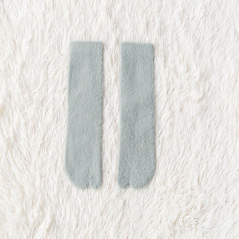 

Women s Two-Toe Mink Velvet Mid-Calf Split-Toe Socks - Thickened, Warm Flip-Flop Style for Autumn and Winter Size 35