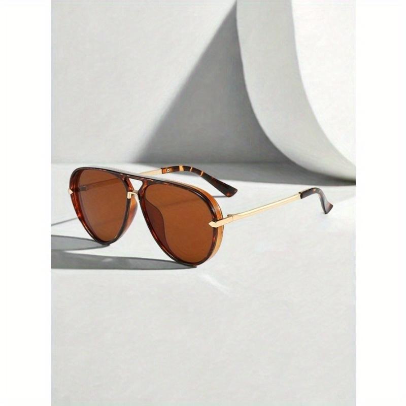 Feye 1pc Women's Retro Minimalist Large Frame Fashion Fashion Glasses, Suitable For Beach And Travel