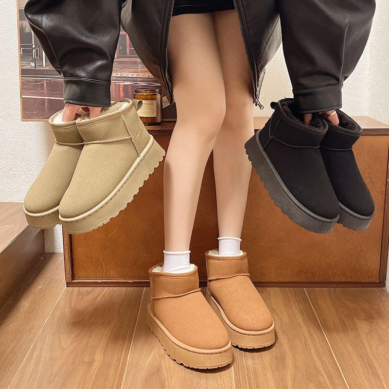 Snow boots women's thick-soled velvet thickened short boots in the winter of 2025 new fashion warm and cold-resistant Northeast cotton shoes
