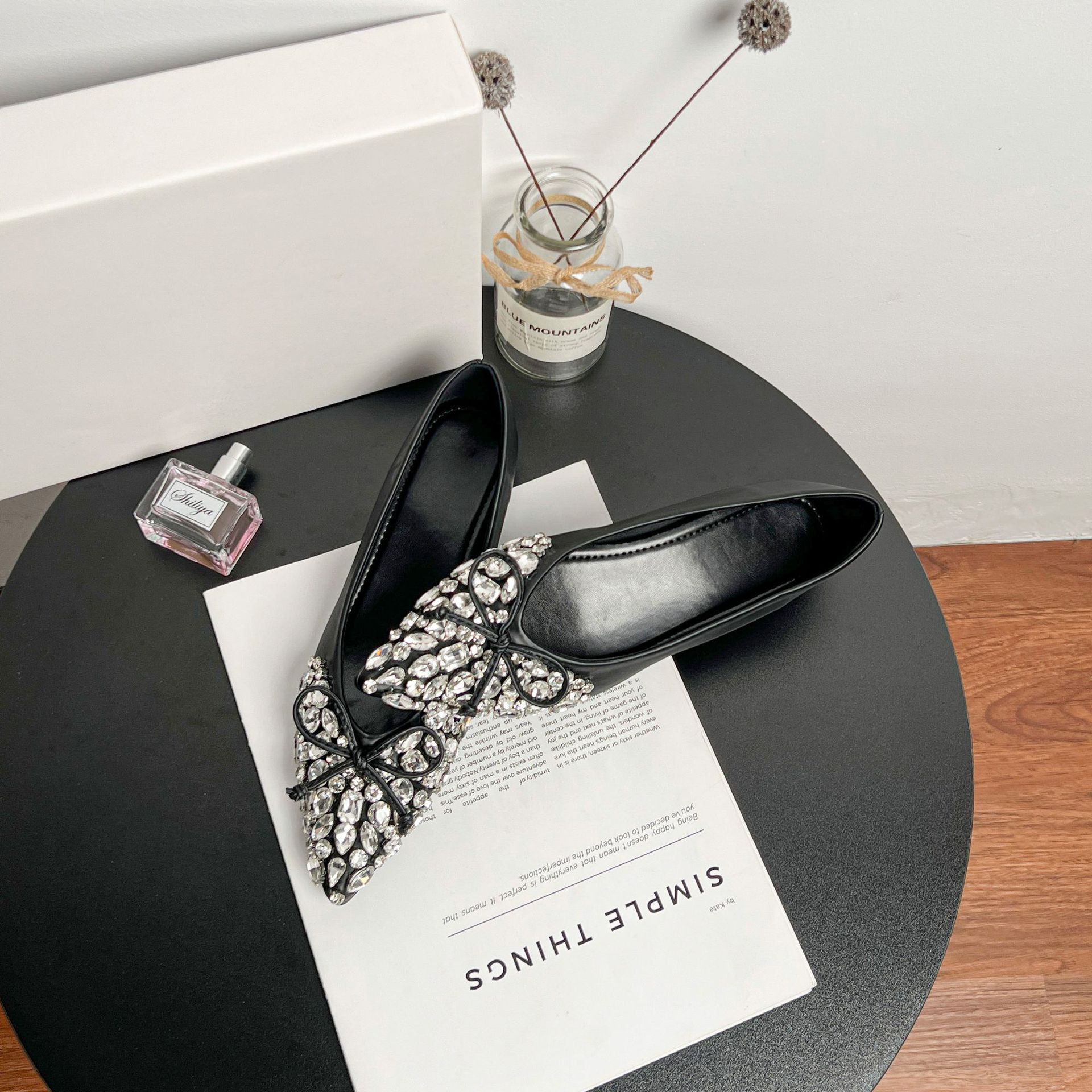 

Осенние новые туфли на скрытой платформе, женские туфли с острым носком, темпераментные, с атласным бантом, женские туфли со стразами, с мелким вырезом, на плоской подошве 42 чёрный