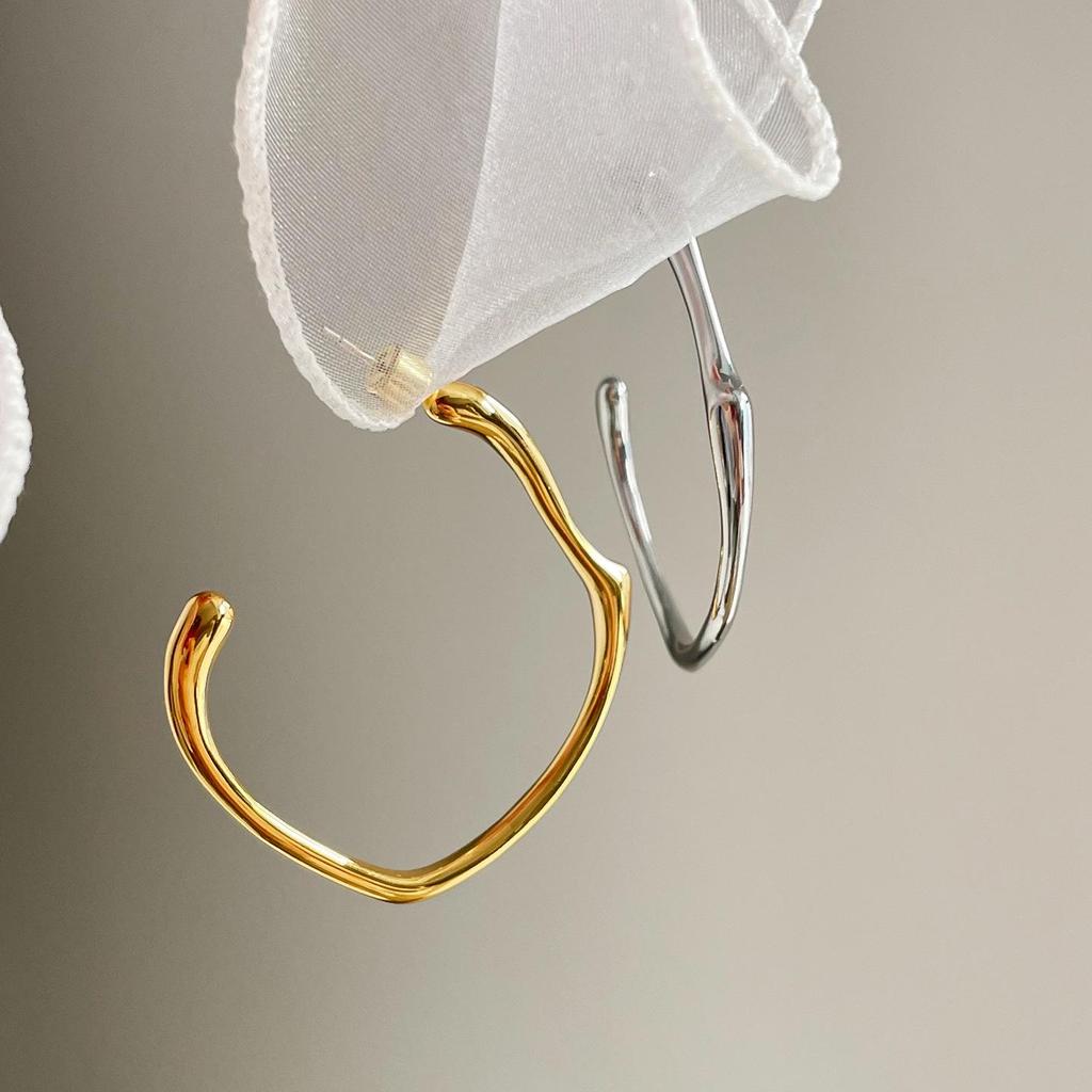 Elegant European & American Irregular C-Shaped Earrings for Women - Gold & Silver, Versatile New Year Fashion
