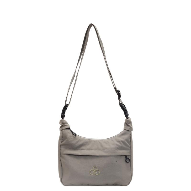 

New nylon shoulder bag commuter small square bag lightweight and versatile student messenger bag simple tote bag women s bag One size зелёный