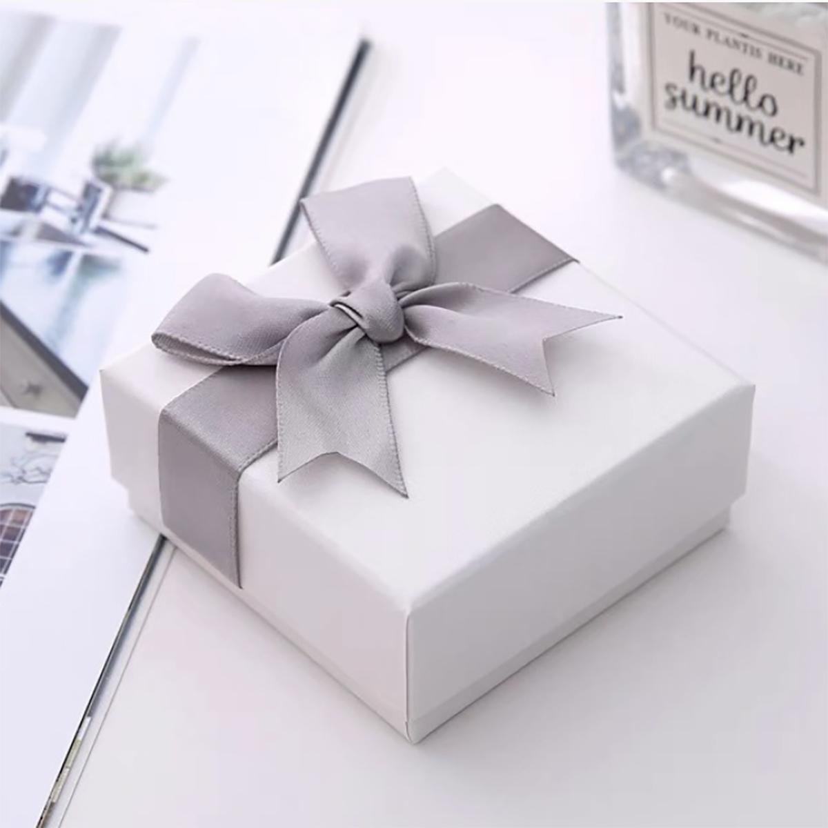 

1 шт. - Элегантная серая атласная подарочная коробка для украшений с бантом и крышкой, подходит для хранения ювелирных изделий, коробок для серег, ожерелий и колец серый