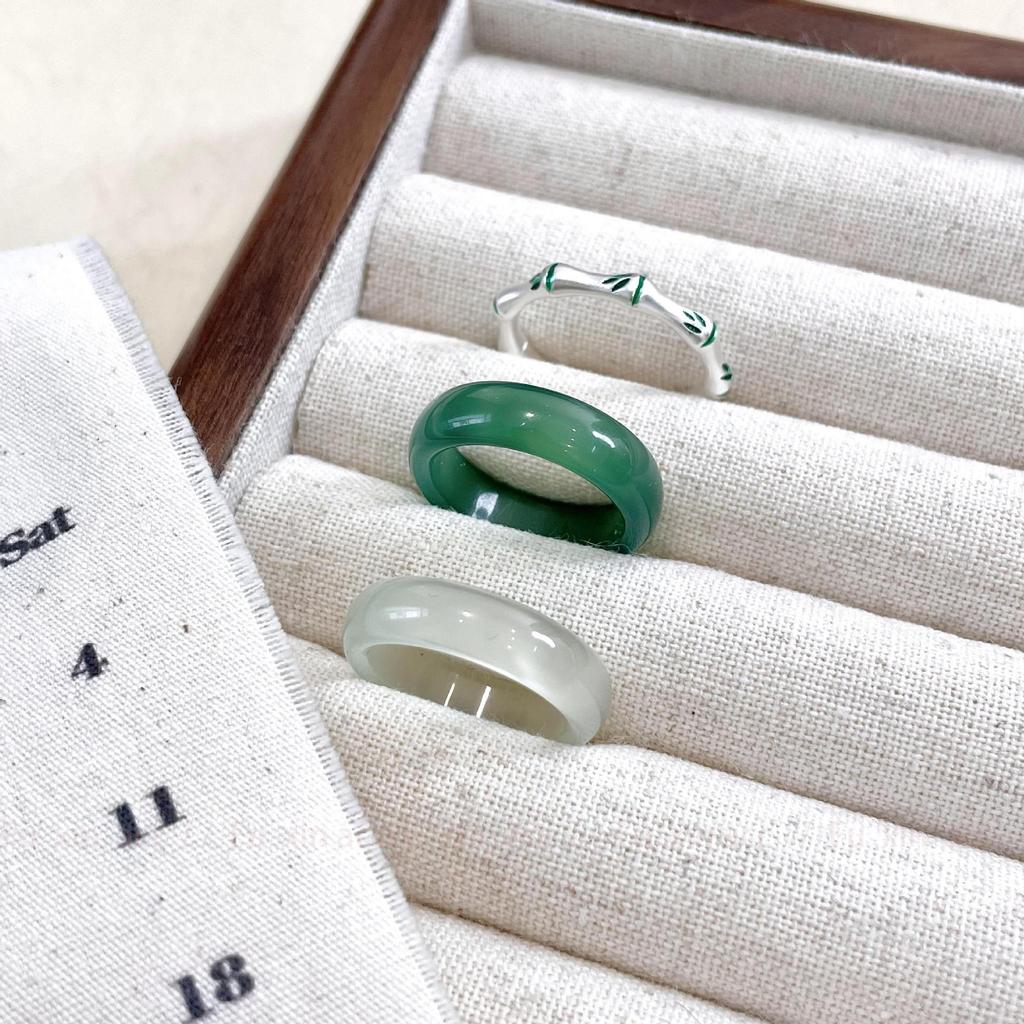 Exquisite Bamboo Design Green Chalcedony Ring: Elegant White & Cool Tones for Women