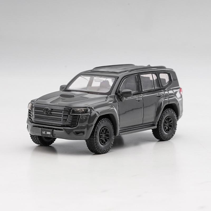 1/64 Toyota Land Cruiser LC300 Alloy Miniature Car Model Diecast Metal Scale Model Car Static Collection Children Toy Car Gift