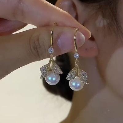 Boucle d'oreille de luxe en Imitation de perles et de feuilles pour femmes, couleur argent, Zircon incrusté, bijoux élégants à la mode pour dames