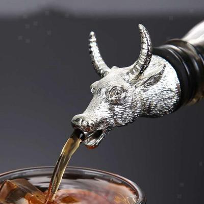 Zinklegering Dierenkop Wijnschenker Herbruikbare Bar Tool Alcoholschenker Zilver 3D Dieren Wijnflesdispenser Feest